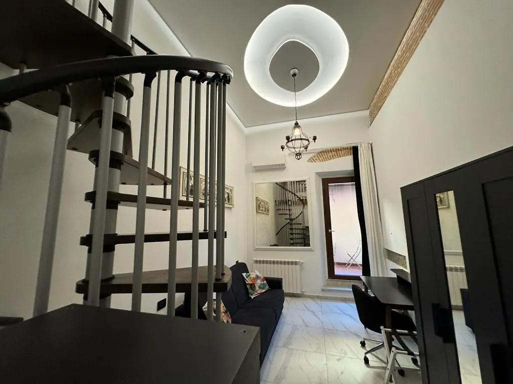 Venus Two-Floored Stylish Apartment In The City Center Florence Aparthotel