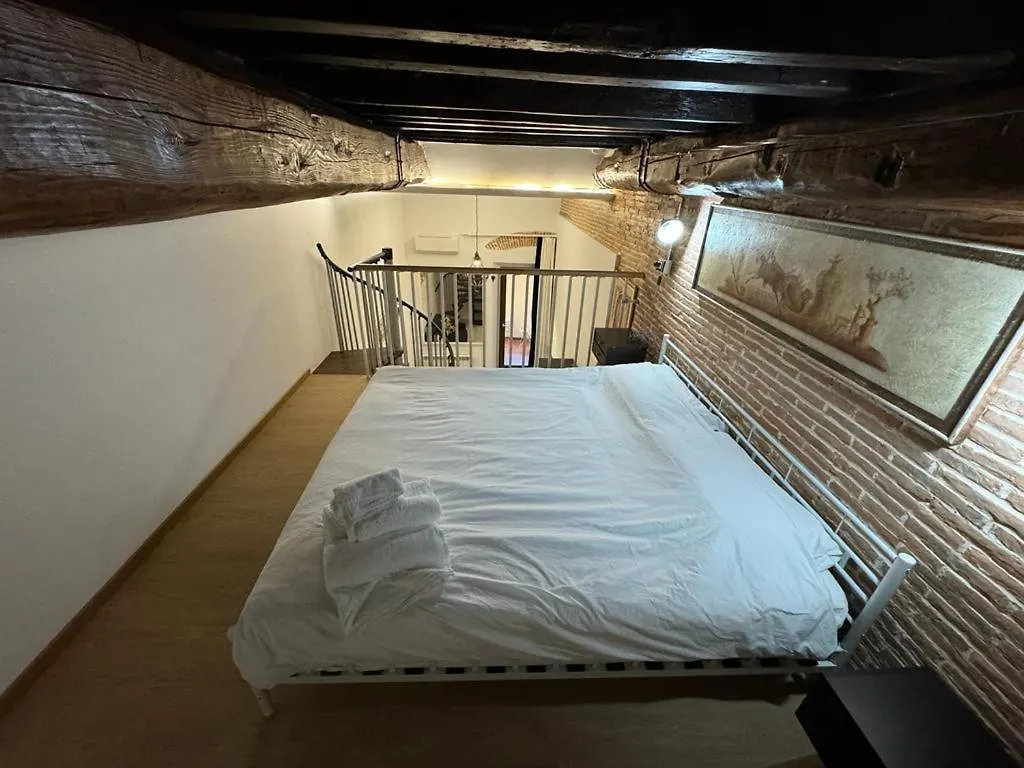 Venus Two-Floored Stylish Apartment In The City Center Florence 0*,