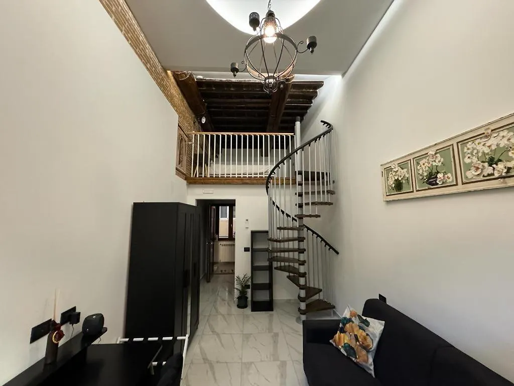 Venus Two-Floored Stylish Apartment In The City Center Florence Italy