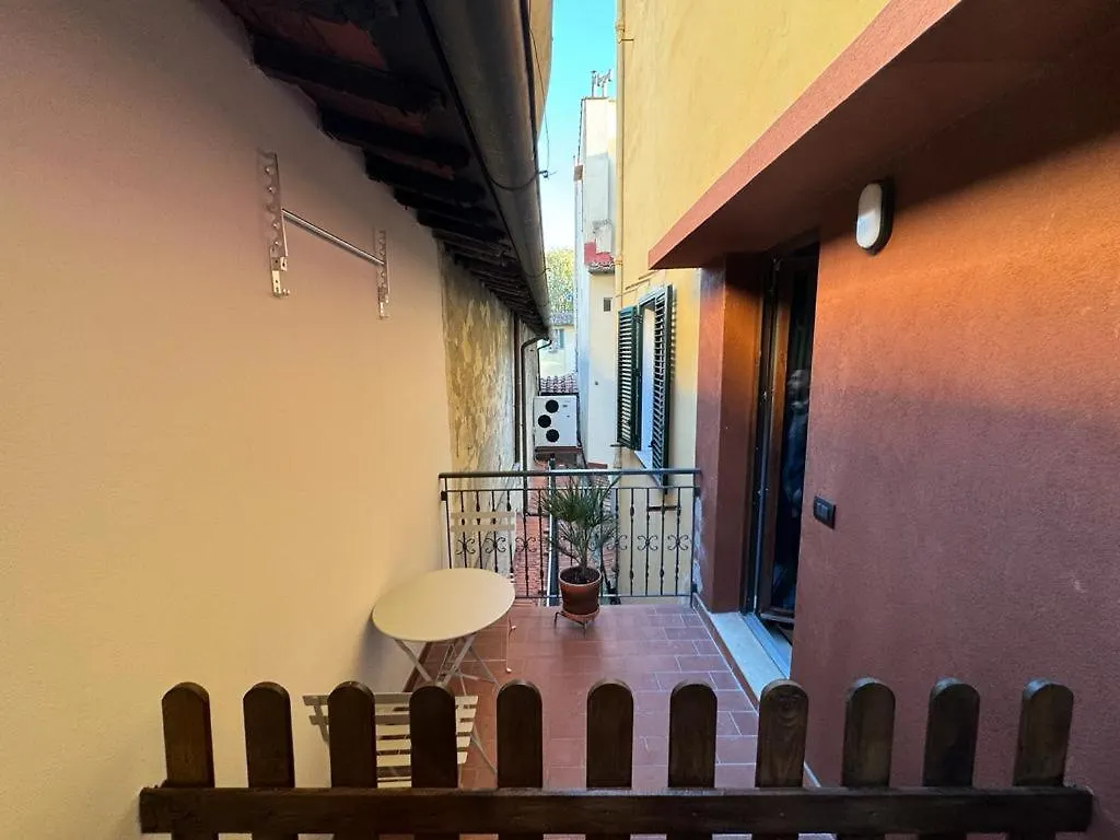 Venus Two-Floored Stylish Apartment In The City Center Florence