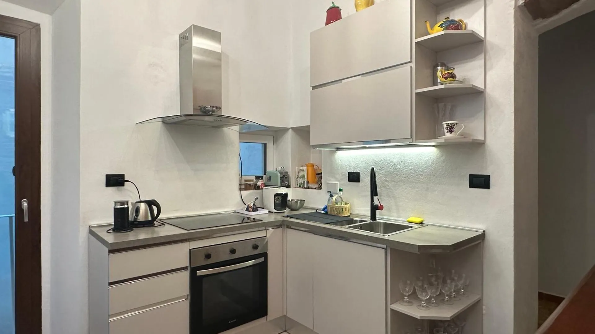 Venus Two-Floored Stylish Apartment In The City Center Florence 0*,
